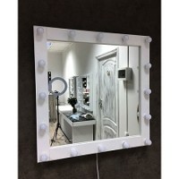 Гримерное зеркало на 16 лампочек. ДСП. Размер 90х90 см белое