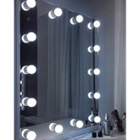 Гримерное зеркало на 14 лампочек. Размер 80х62,5 см безрамное